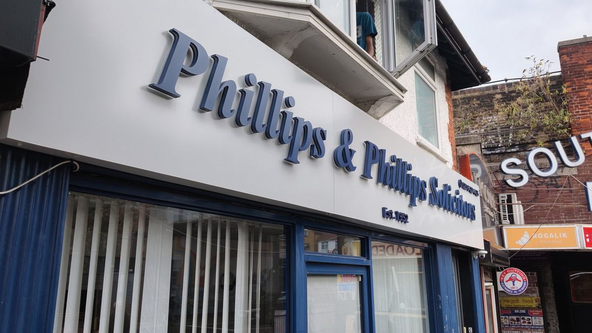 Phillips & Phillips Solicitors: a real sign made by Select Print